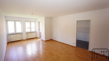 Immobilienpaket für Anleger: 2 vermietete Wohnungen incl. Stellpätzen in Schkeuditz, 04435 Schkeuditz, Etagenwohnung